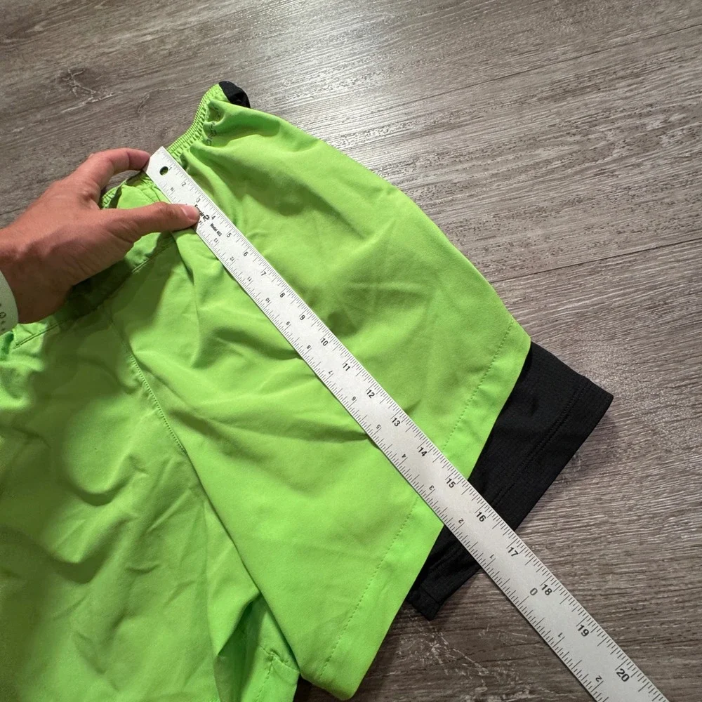 Nike Shorts Mens M Green Black Performance Dri-FIT Run Stride 2-in-1 DX0841-313